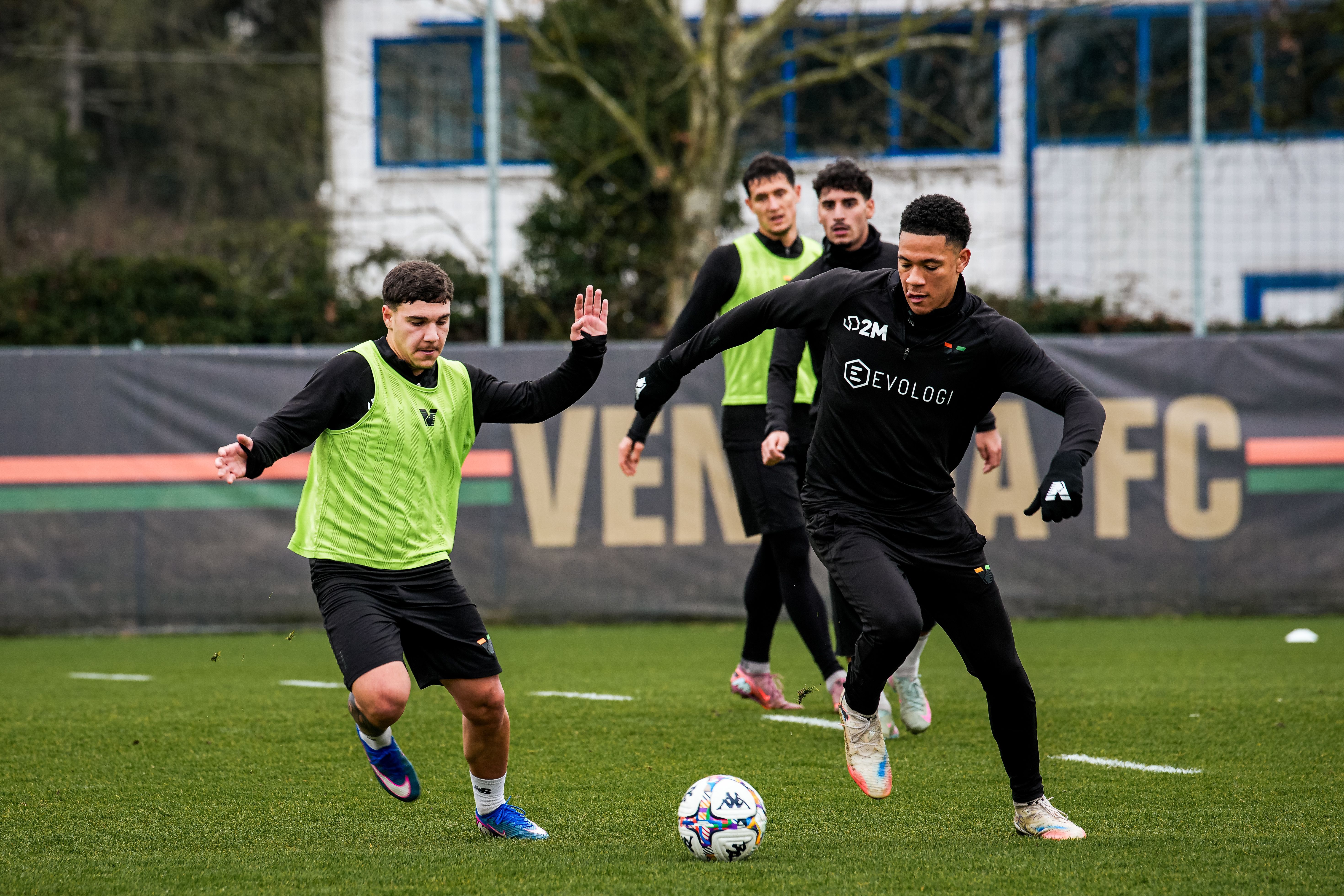 Venezia FC (Allenamento) 110226-59 copy.jpg